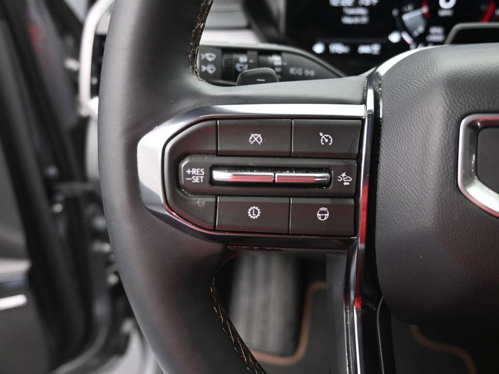 Used 2025 GMC Acadia AT4 w/ Super Cruise Package image 28