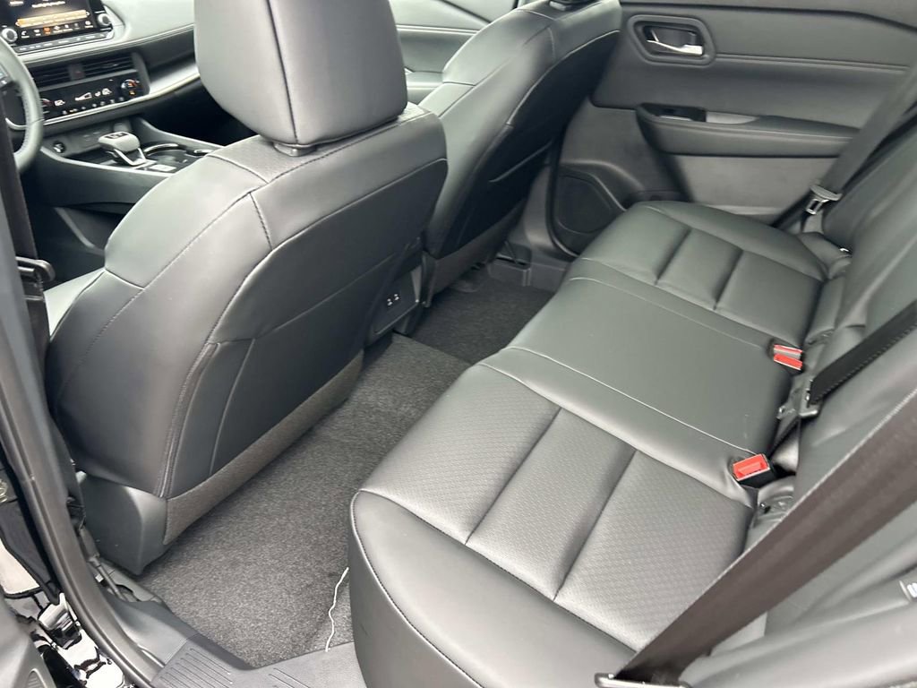 New 2026 Nissan Rogue Dark Armor AWD/4WD image 19
