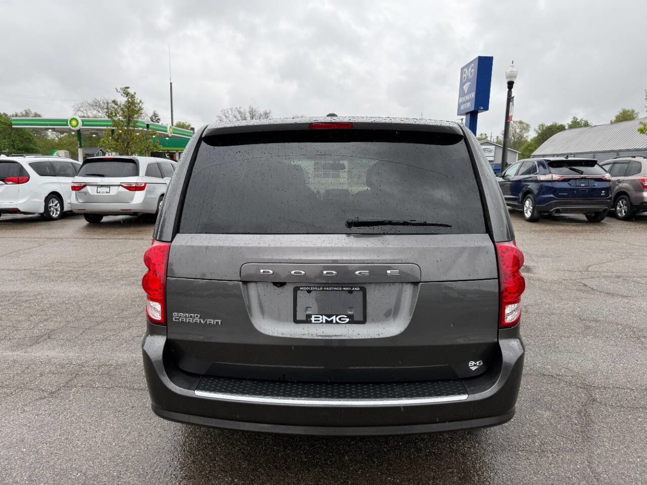 Used 2016 Dodge Grand Caravan SE FWD image 4