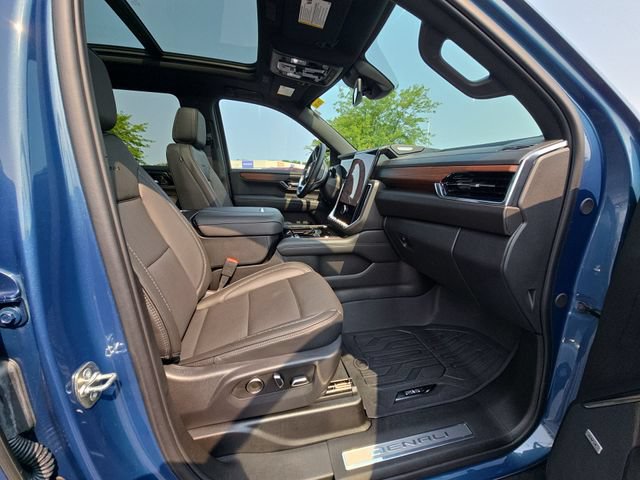 New 2026 GMC Yukon XL Denali w/ Sun & Power Step Package AWD/4WD image 30