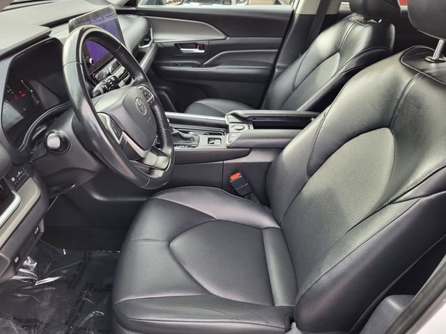 Used 2024 Toyota Grand Highlander XLE image 17