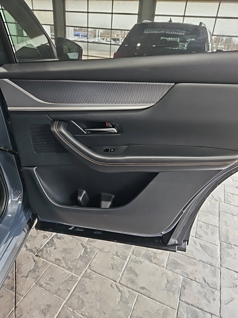 Used 2025 MAZDA CX-70 3.3 Turbo w/ Preferred Package image 13