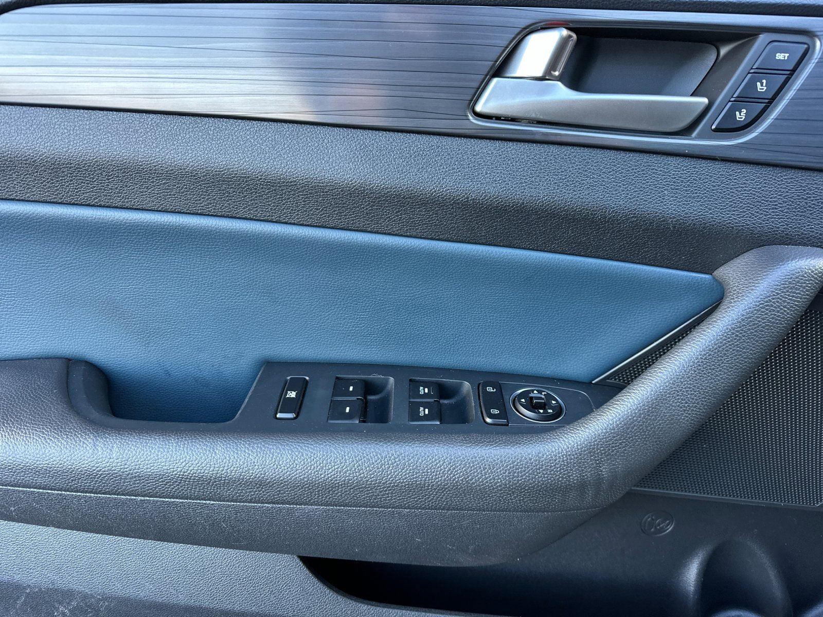 Used 2019 Hyundai Sonata Limited image 11