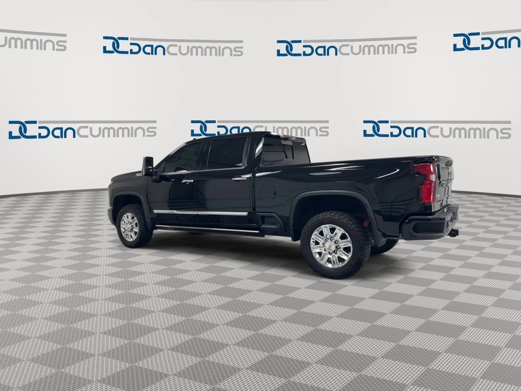 Used 2024 Chevrolet Silverado 2500 High Country w/ Technology Package AWD/4WD image 6