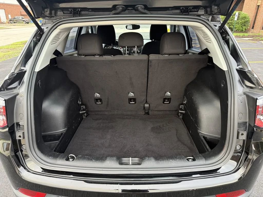 Used 2017 Jeep Compass Sport image 17