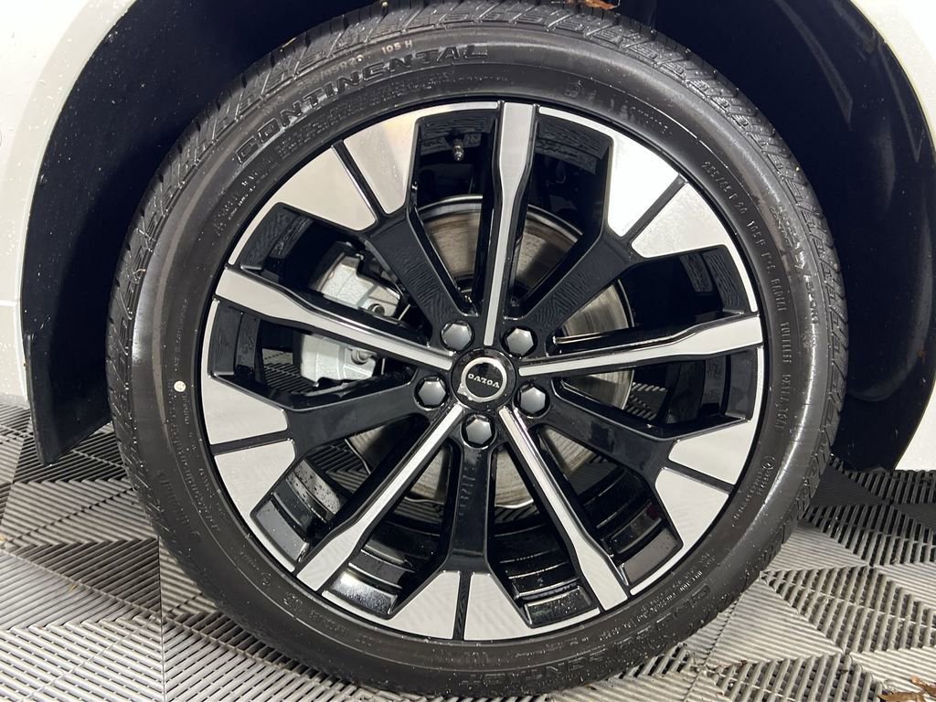 New 2026 Volvo XC60 B5 Plus w/ Protection Package Premier image 19