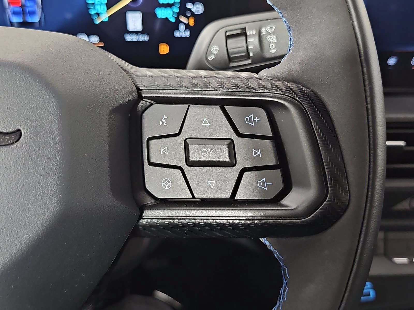 Used 2024 Ford Mustang Dark Horse RWD image 17