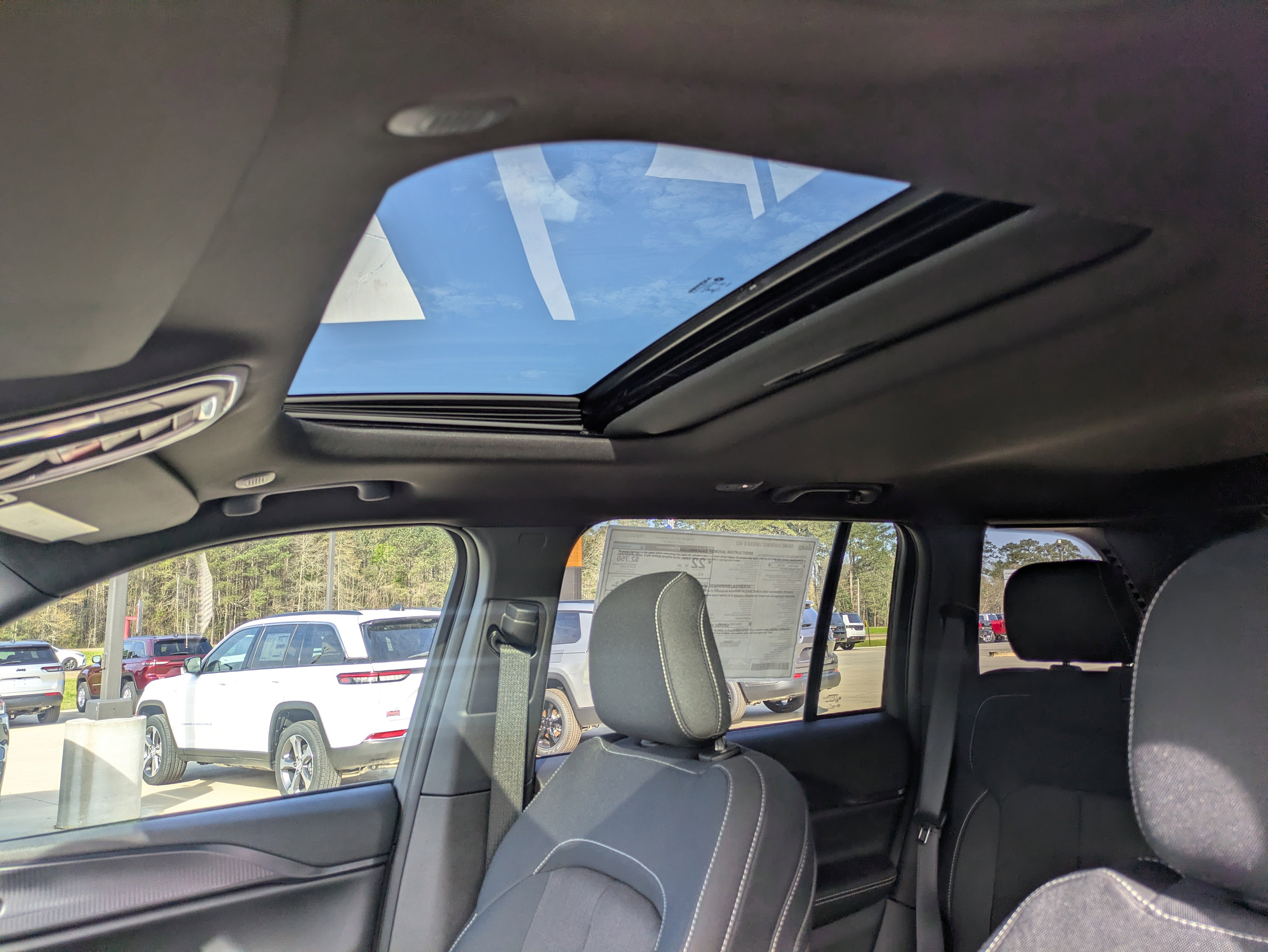 New 2026 Jeep Grand Cherokee Laredo X image 9