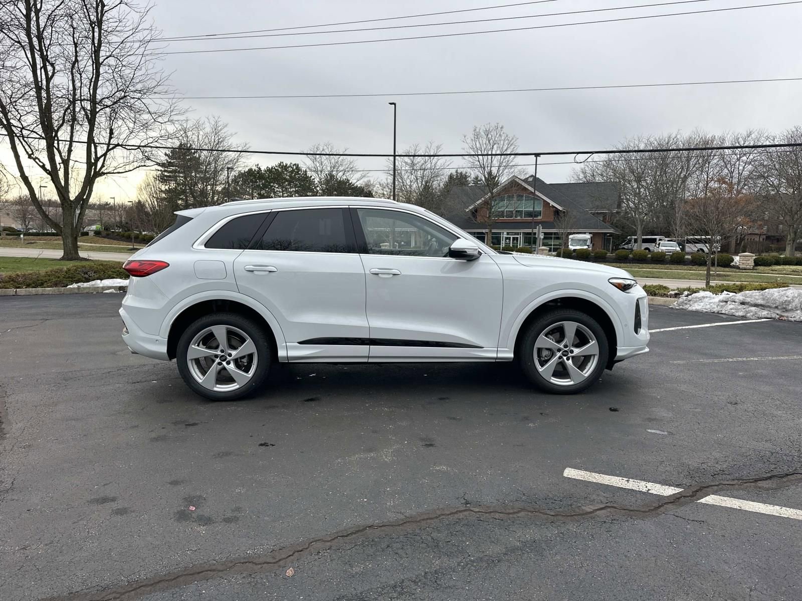 New 2025 Audi Q5 Prestige image 8