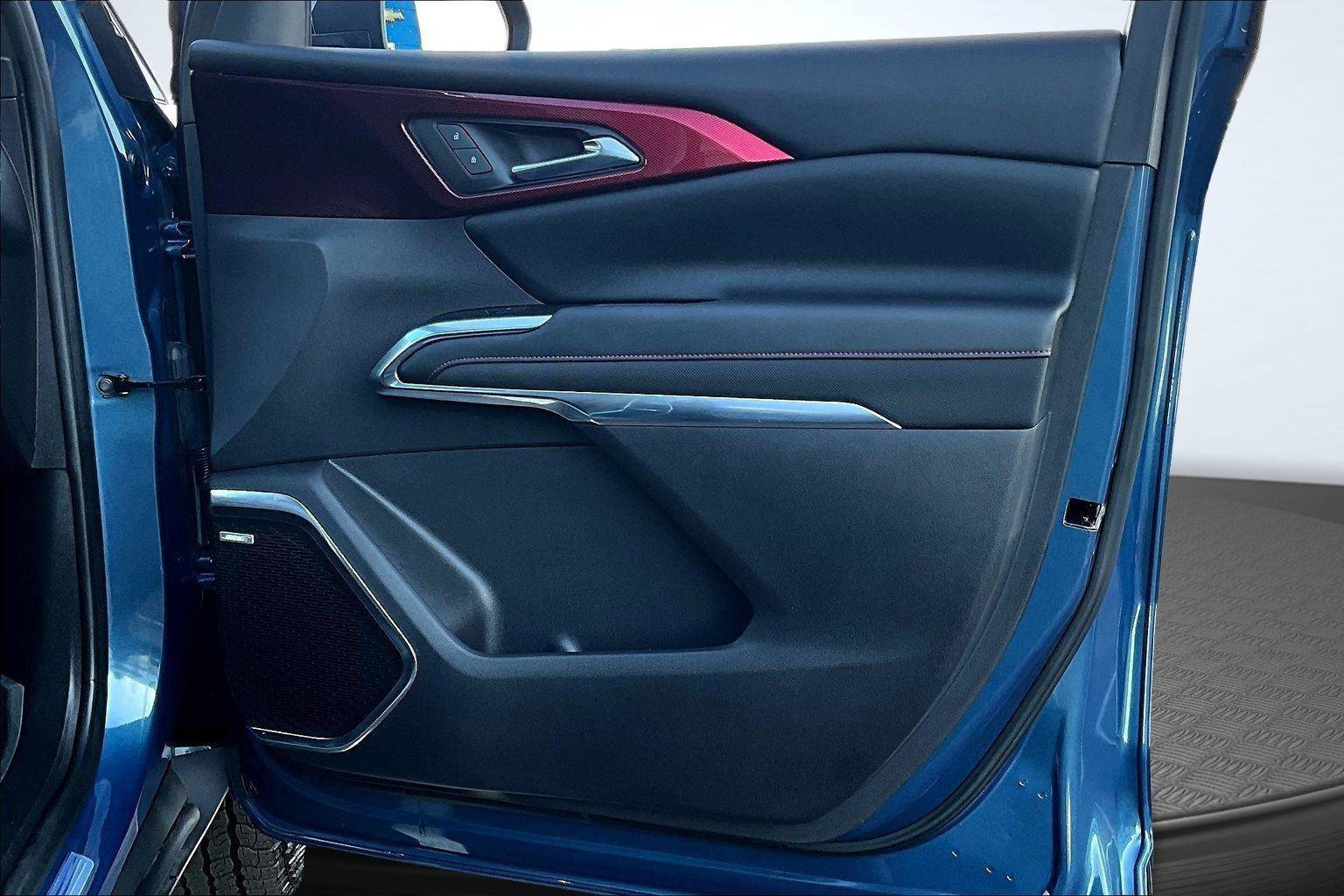 Used 2024 Chevrolet Traverse Z71 w/ Enhanced Driving Package image 25