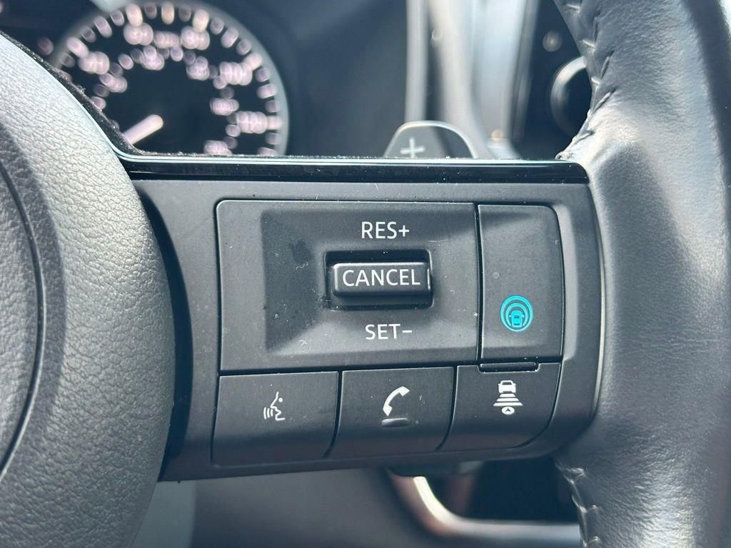 Used 2023 Nissan Rogue SL w/ SL Premium Package FWD image 18