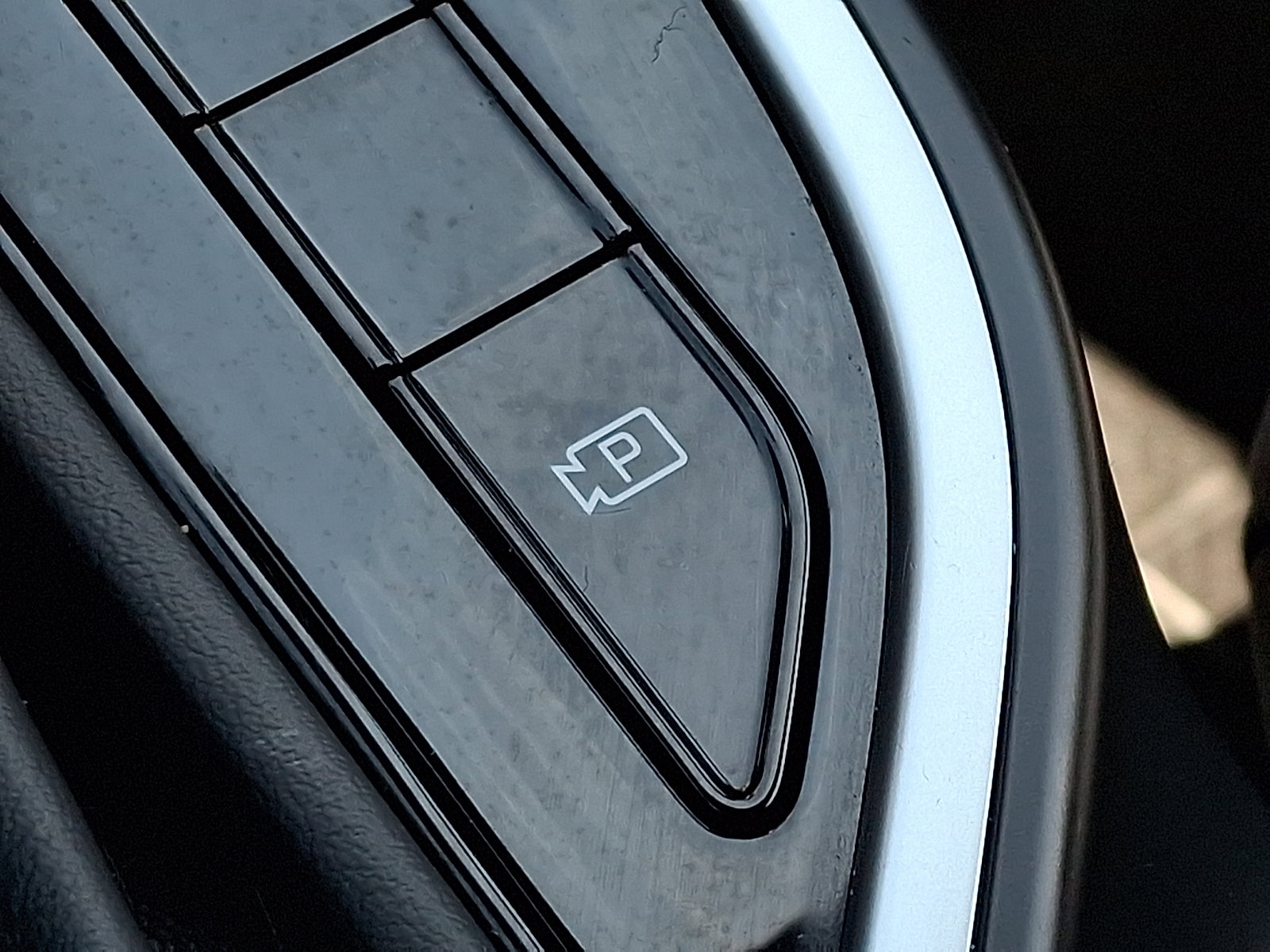 Used 2023 Kia Niro LX FWD image 25