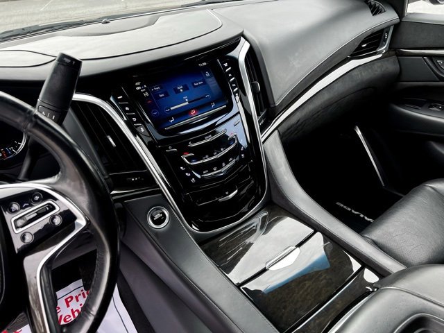 Used 2019 Cadillac Escalade ESV Platinum image 41