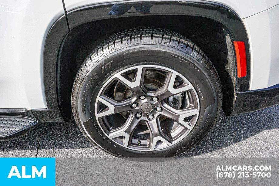 Used 2023 Jeep Wagoneer Series III w/ Preferred Equipment Group image 17