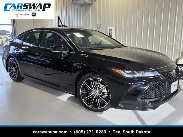 Used 2022 Toyota Avalon Touring w/ Advanced Safety Package image 1