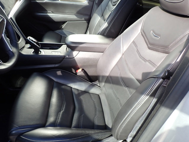 Used 2018 Cadillac XT5 Platinum w/ Driver Assist Package image 15