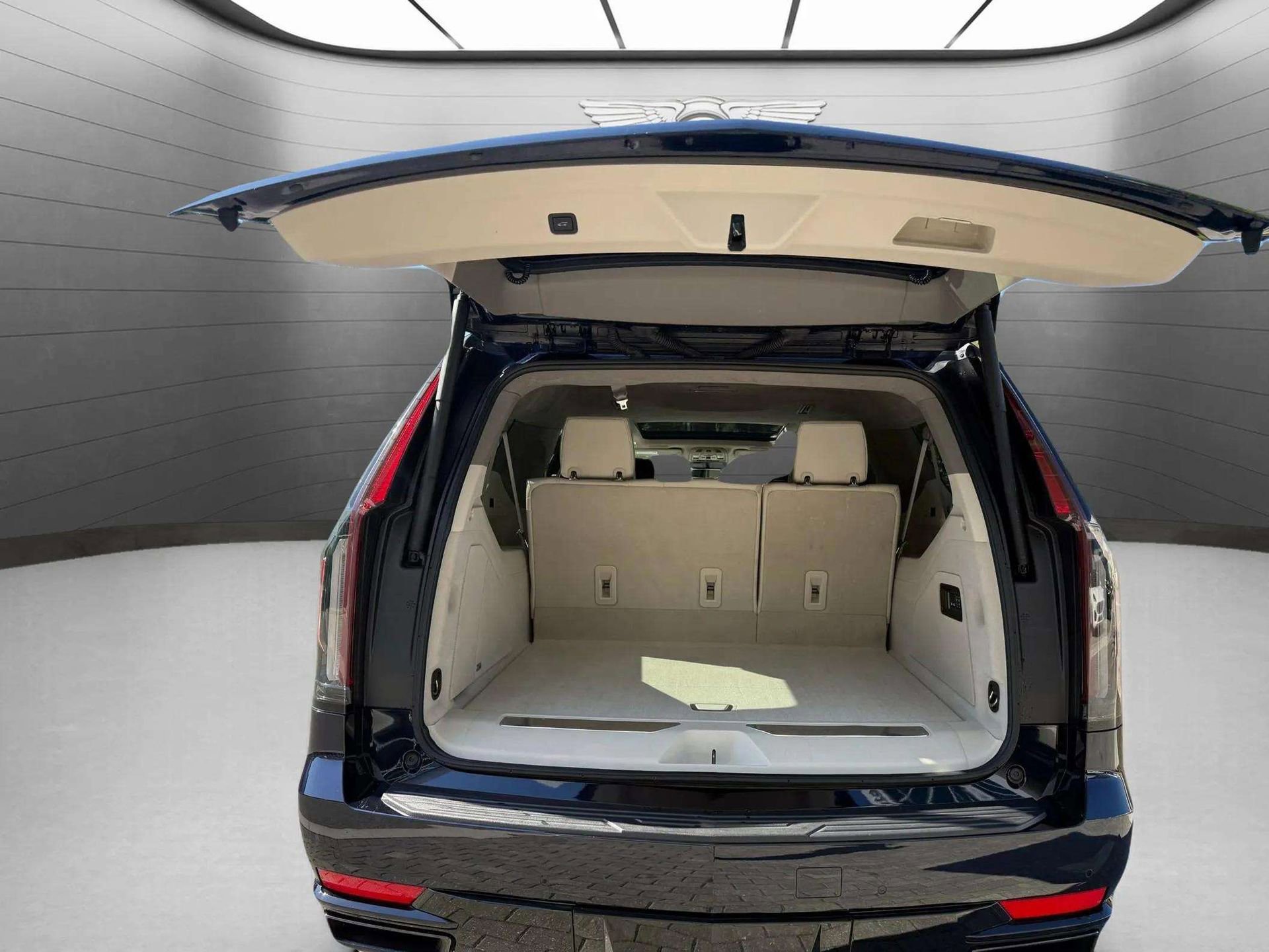 Used 2024 Cadillac Escalade ESV Sport Platinum w/ Heavy-Duty Trailer Package image 20