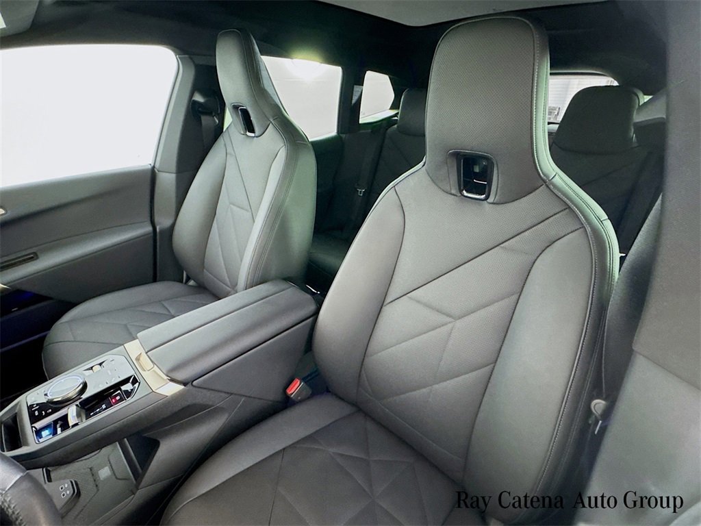 Used 2025 BMW iX xDrive50 w/ Premium Package image 22