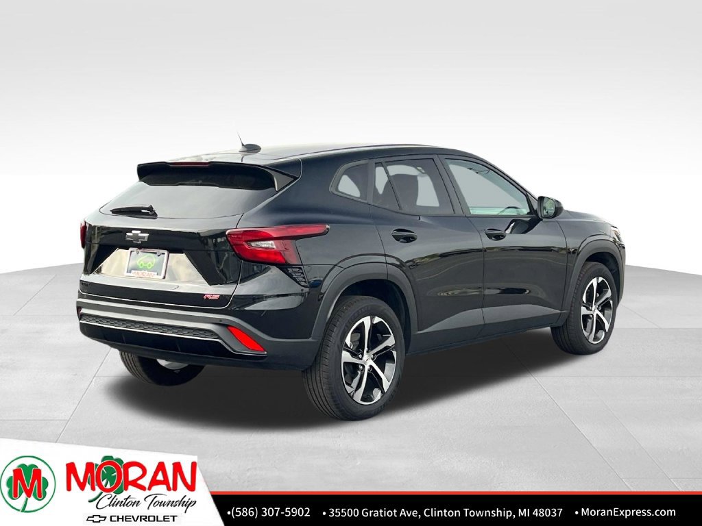 Certified 2025 Chevrolet Trax RS w/ Driver Confidence Package FWD image 5