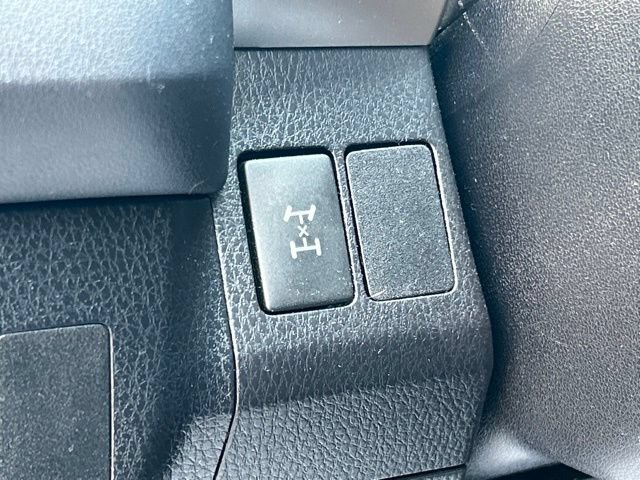 Used 2018 Toyota RAV4 LE w/ All Weather Liner Package AWD/4WD image 22