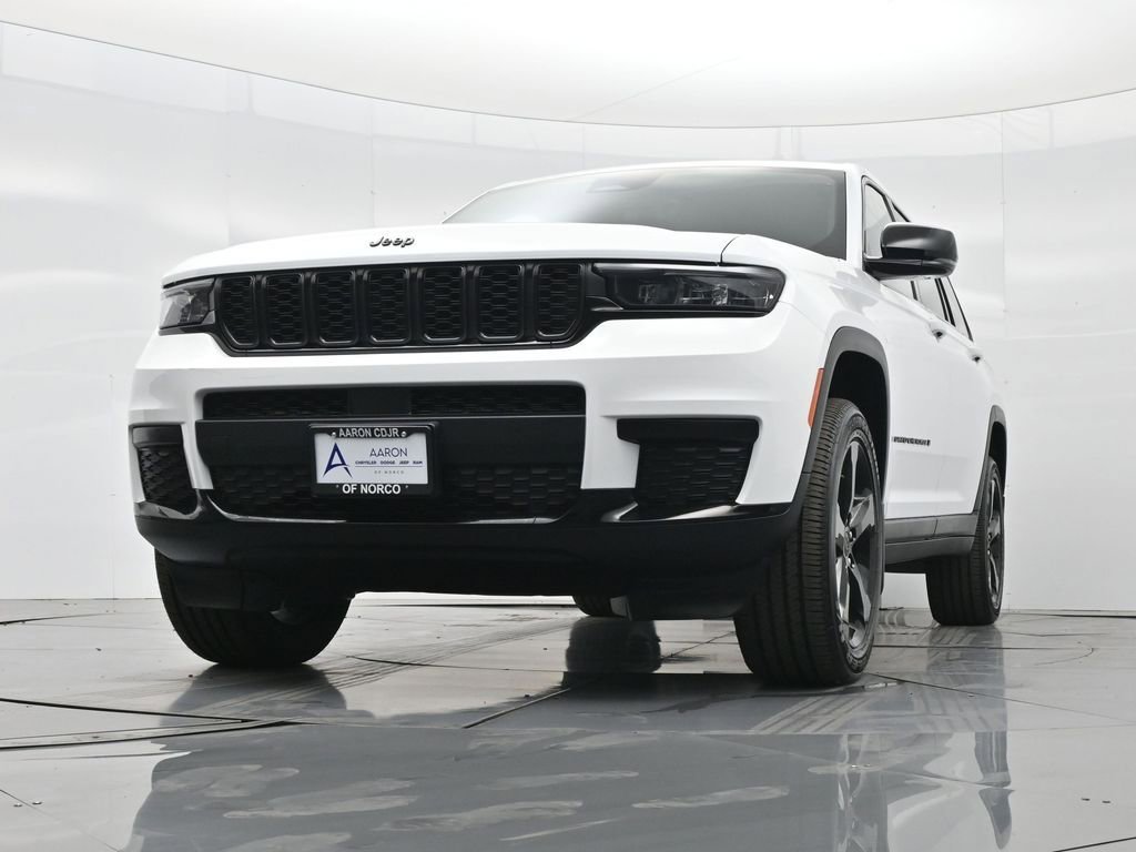 New 2025 Jeep Grand Cherokee L Altitude image 44