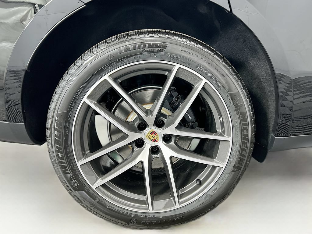 Used 2026 Porsche Macan AWD/4WD image 34