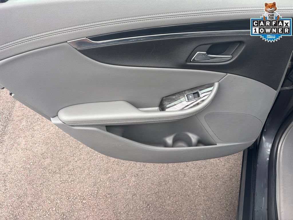 Used 2015 Chevrolet Impala LT w/ Convenience Package FWD image 27