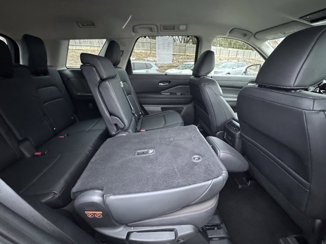 Used 2022 Nissan Pathfinder SL image 14