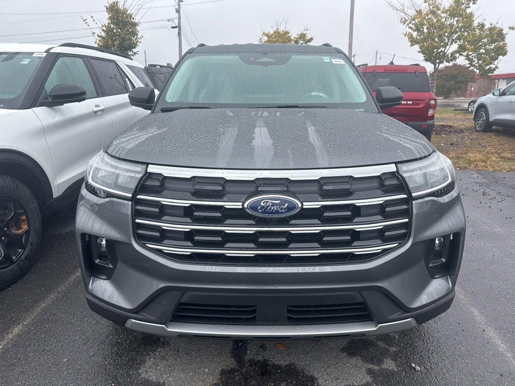 New 2026 Ford Explorer Active w/ Active Comfort Package image 2