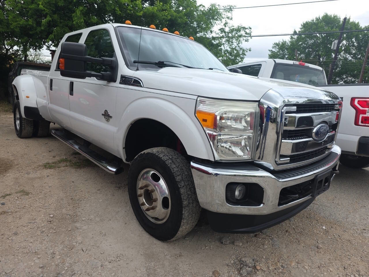 Used 2016 Ford F350 XLT w/ XLT Value Package image 2