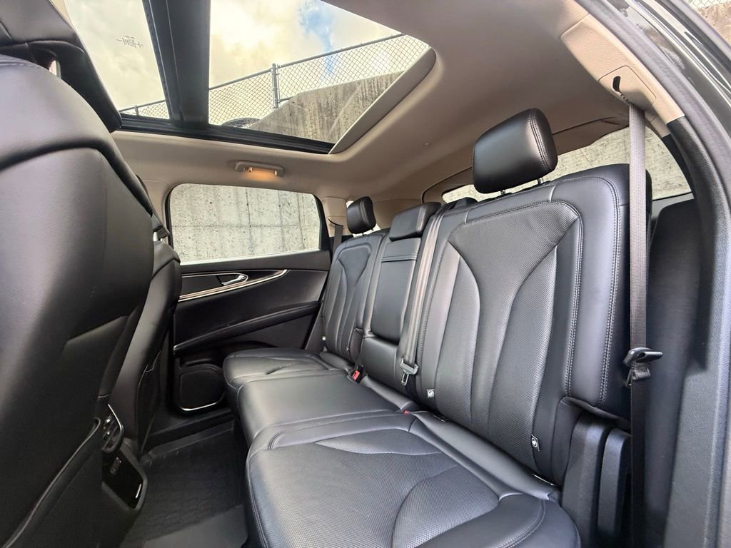 Used 2022 Lincoln Nautilus Reserve w/ Class II Trailer Tow Package image 18