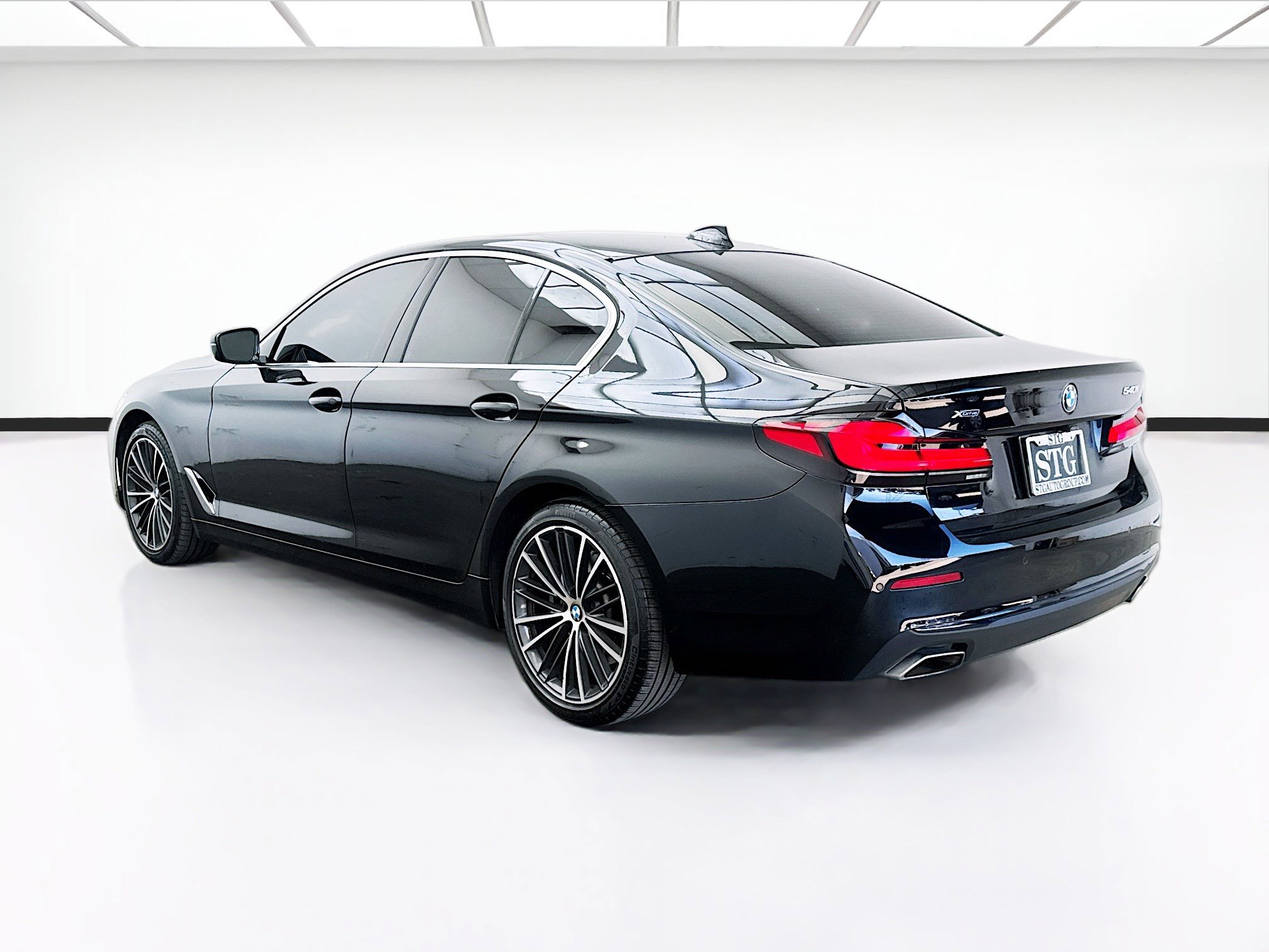 Used 2022 BMW 540i xDrive w/ Convenience Package AWD/4WD image 6