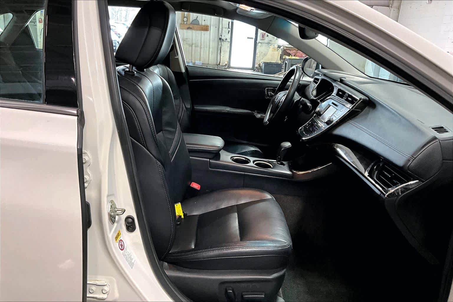 Used 2014 Toyota Avalon XLE Touring image 8