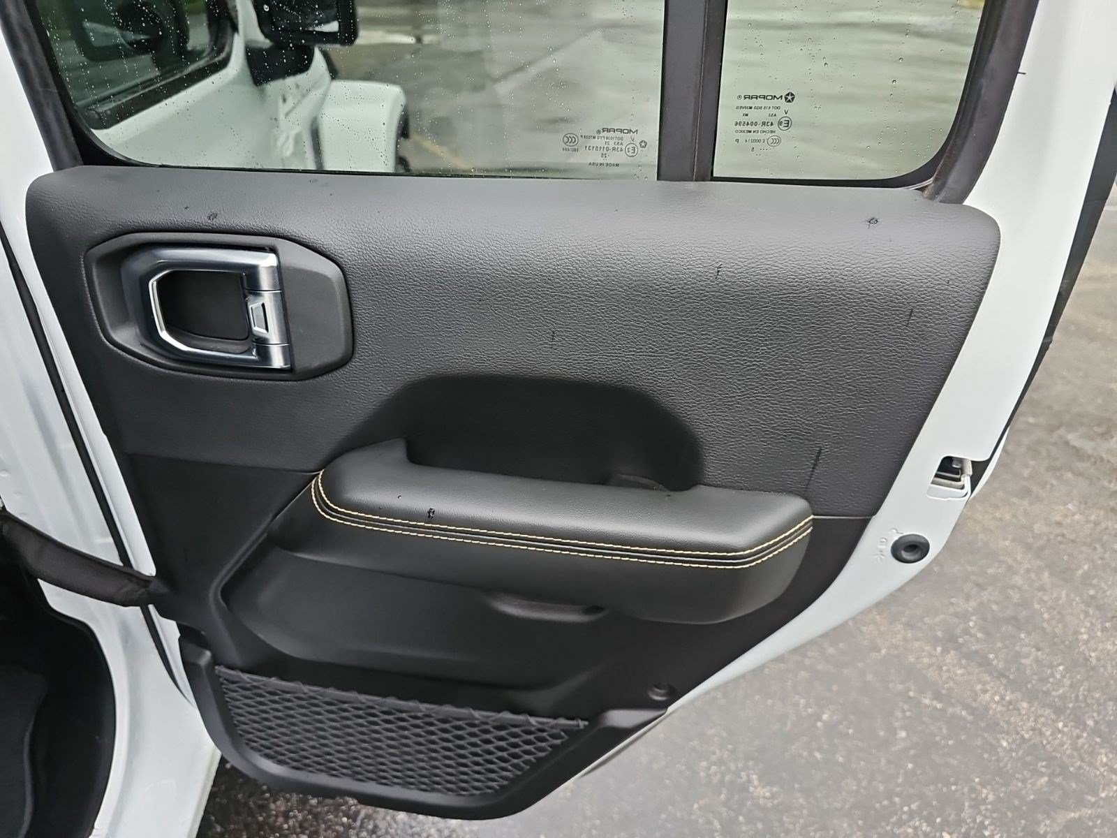 Used 2025 Jeep Wrangler Unlimited Sahara AWD/4WD image 16