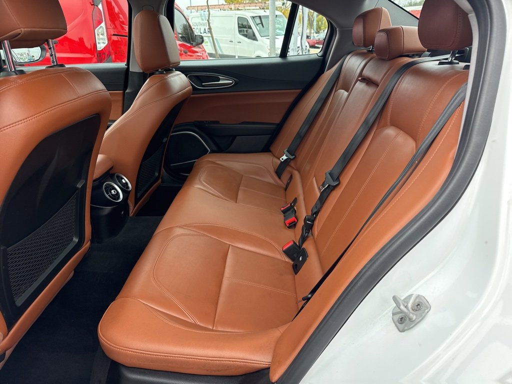 Used 2019 Alfa Romeo Giulia Sprint w/ Cold Weather Package image 15