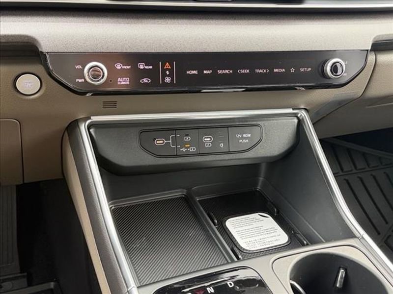 New 2026 Kia Carnival EX image 23