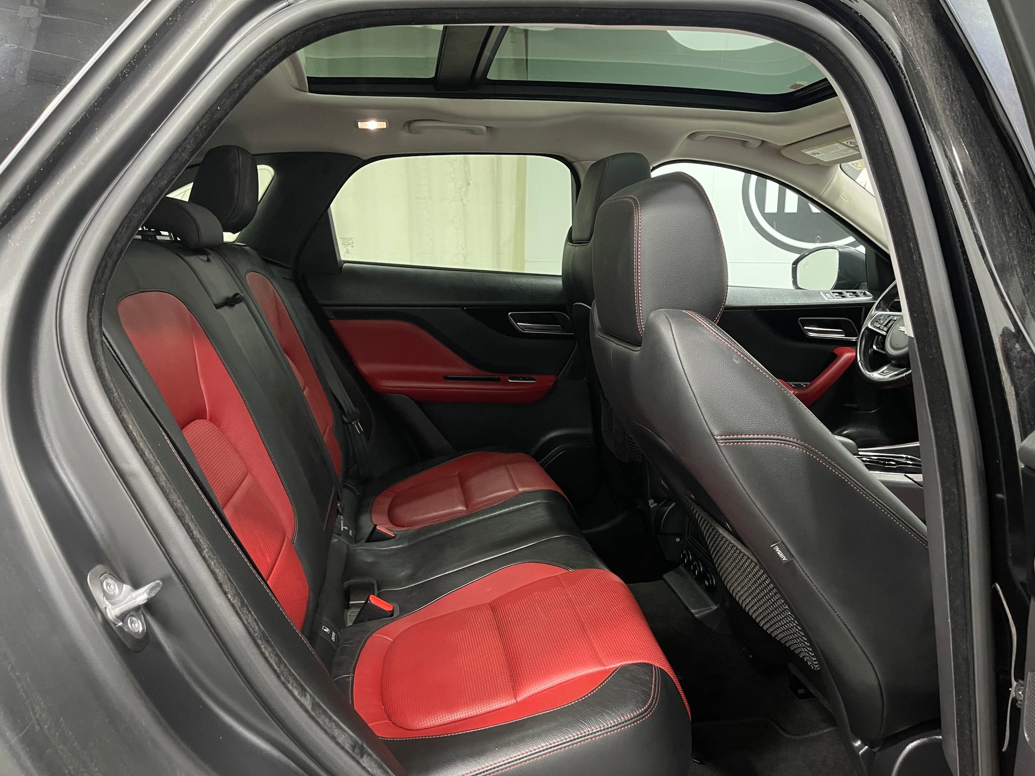 Used 2017 Jaguar F-PACE R-Sport AWD/4WD image 31