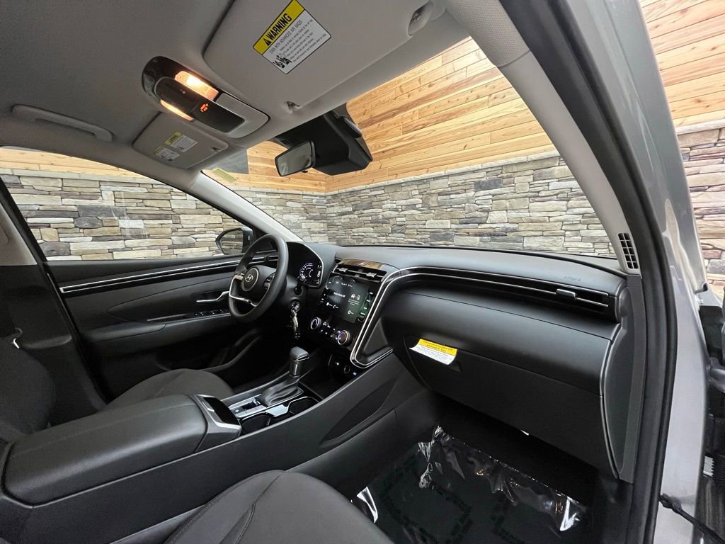 Used 2024 Hyundai Tucson SE image 38