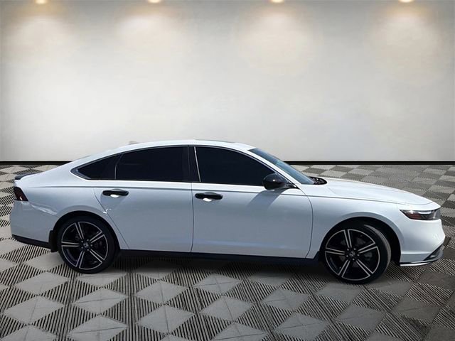 Used 2025 Honda Accord Sport image 4