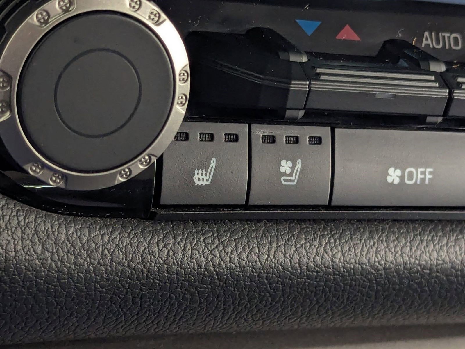 Used 2022 Toyota Tundra Limited image 25