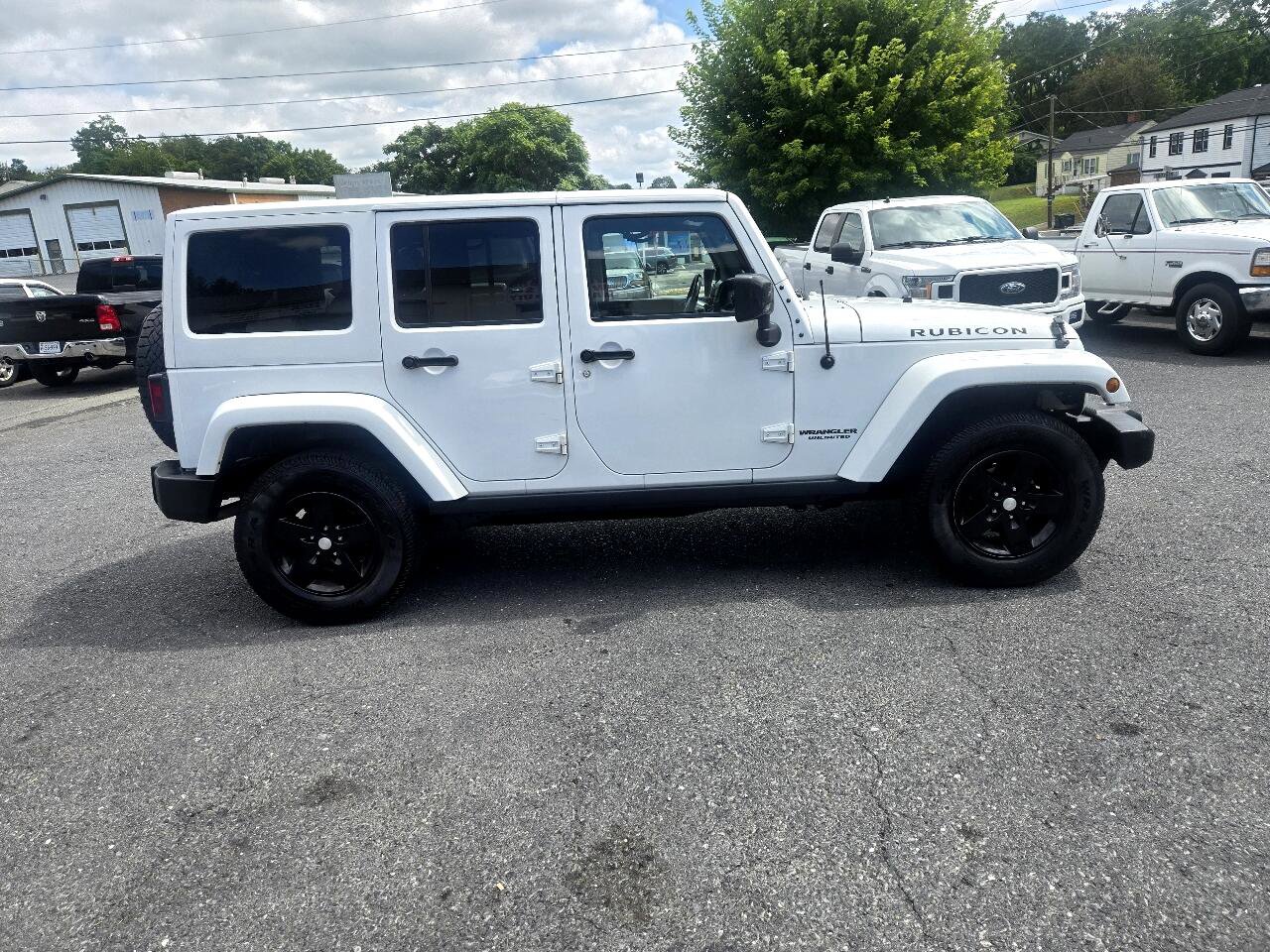 Used 2012 Jeep Wrangler Unlimited Rubicon w/ Connectivity Group image 4