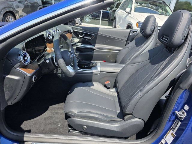 Used 2026 Mercedes-Benz CLE 450 4MATIC Cabriolet image 12