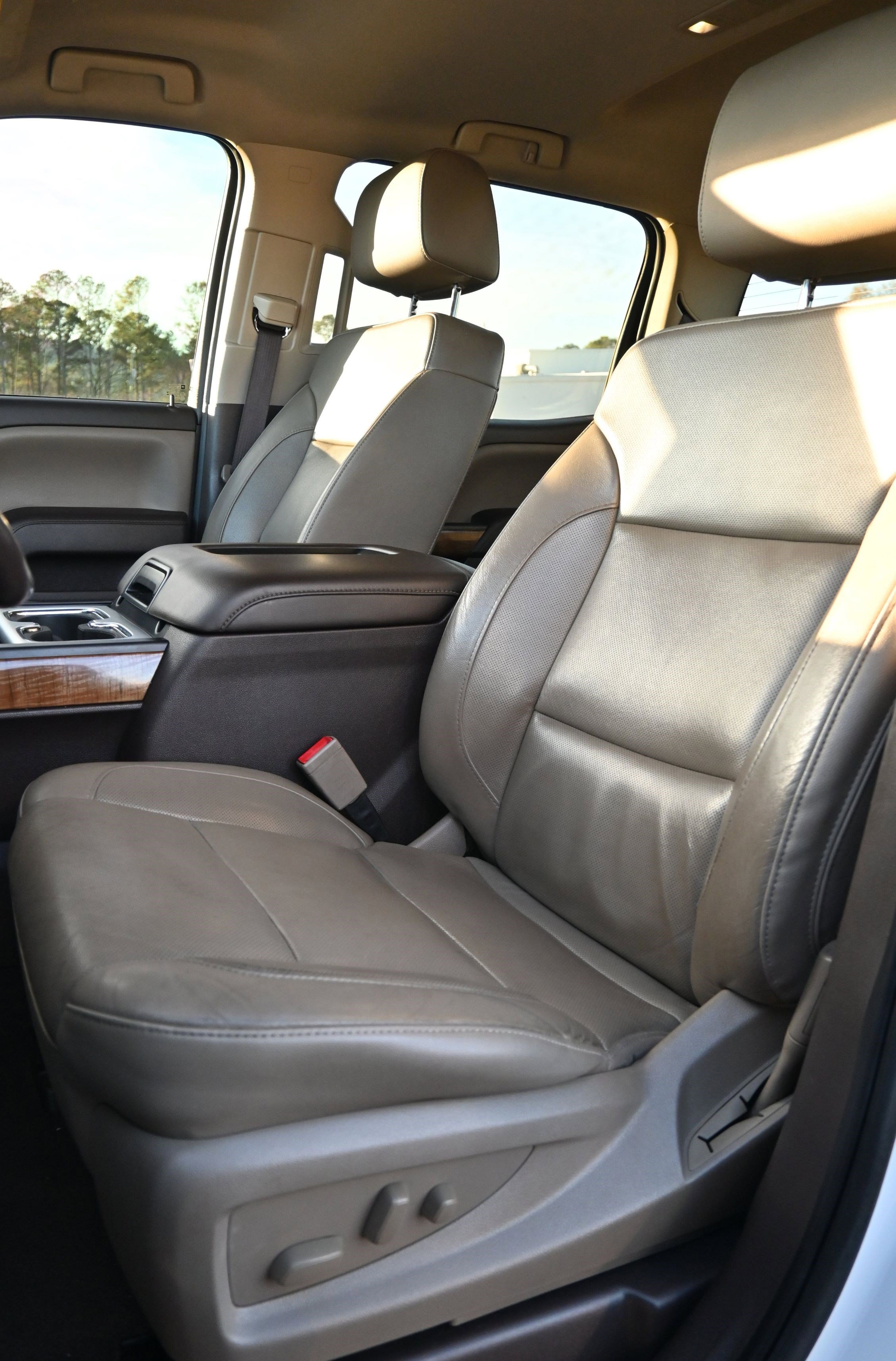 Used 2018 GMC Sierra 1500 SLT image 17