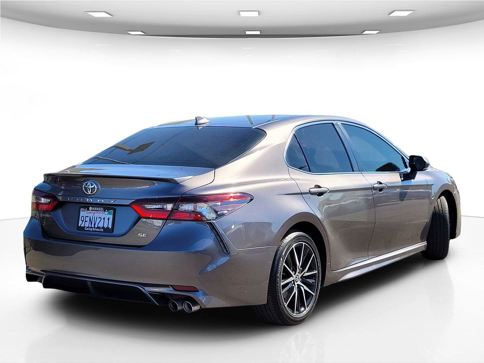 Used 2023 Toyota Camry SE FWD image 6