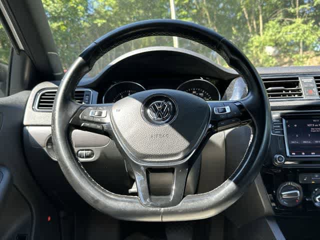 Used 2017 Volkswagen Jetta Sport w/ Jetta Sport Lighting Package FWD image 7