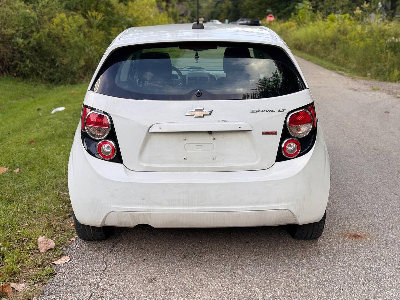 Used 2015 Chevrolet Sonic LT w/ Fun and Sun Package FWD image 6