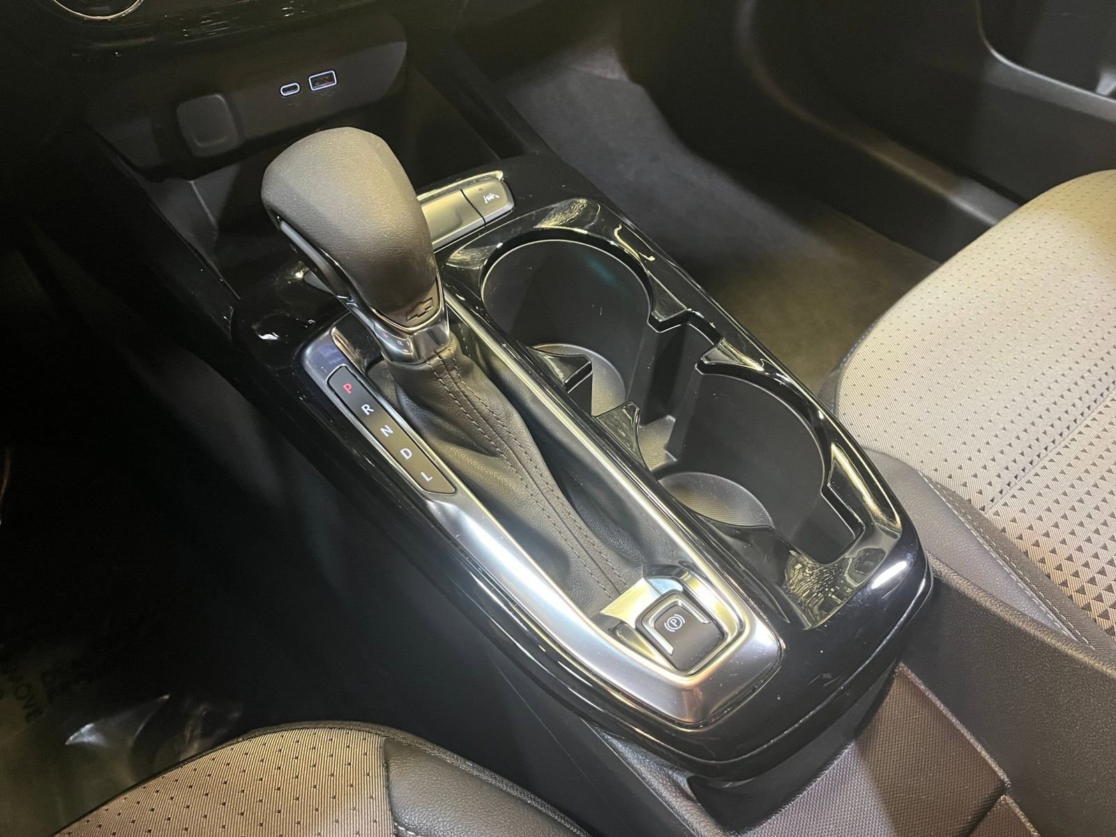 Used 2025 Chevrolet Trax LT image 40