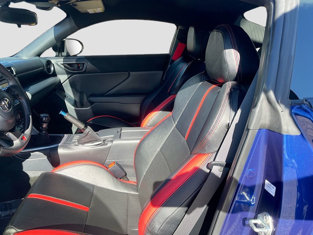 Used 2024 Toyota GR86 Premium image 20