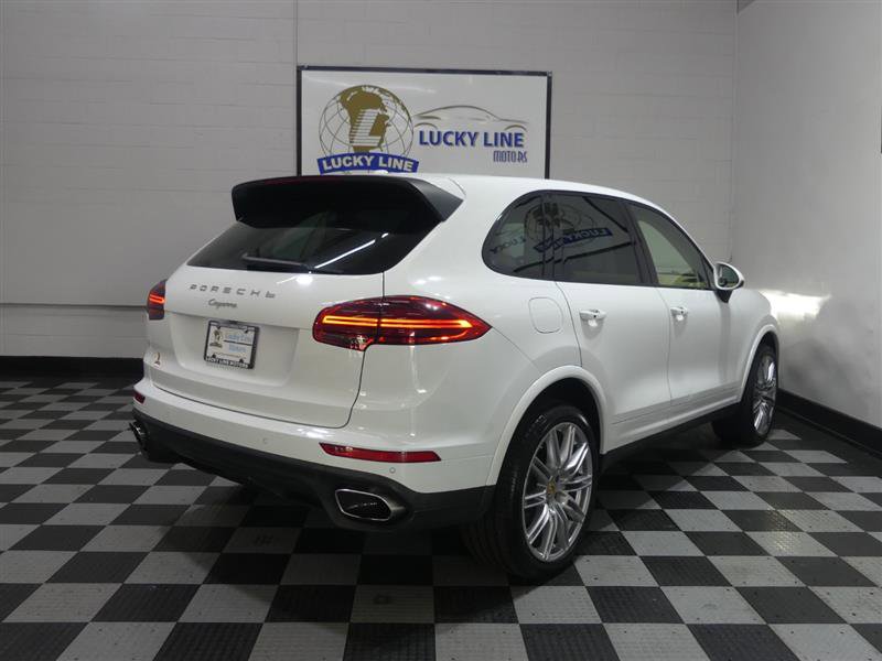 Used 2017 Porsche Cayenne Platinum Edition AWD/4WD image 10