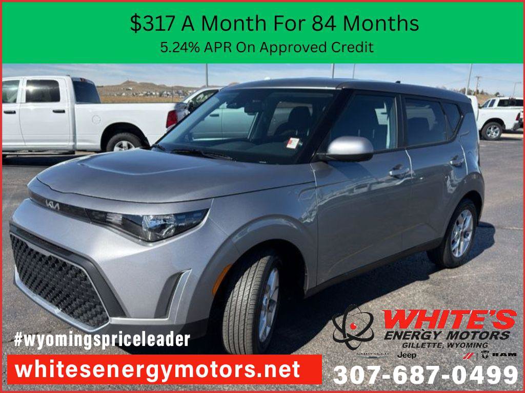 Used 2025 Kia Soul LX FWD image 1